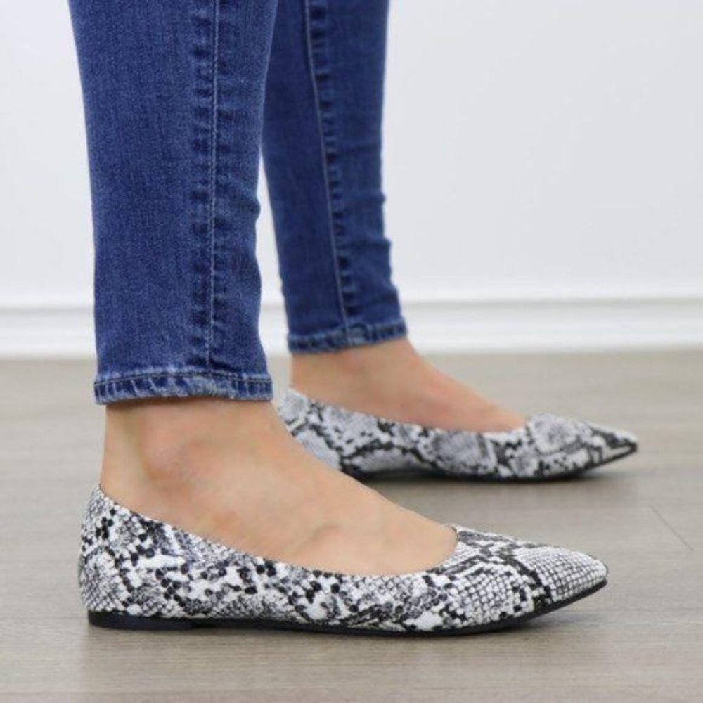 Python Snake Print Pointy Toe Flat Shoes - Picture 9 of 9